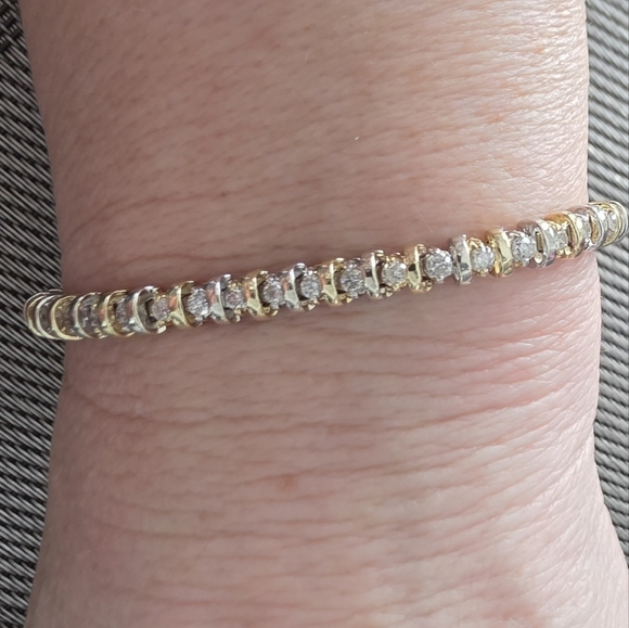 Jewelry - Vintage 14K Yellow And White Gold 1.5 carat Diamond Tennis Bracelet